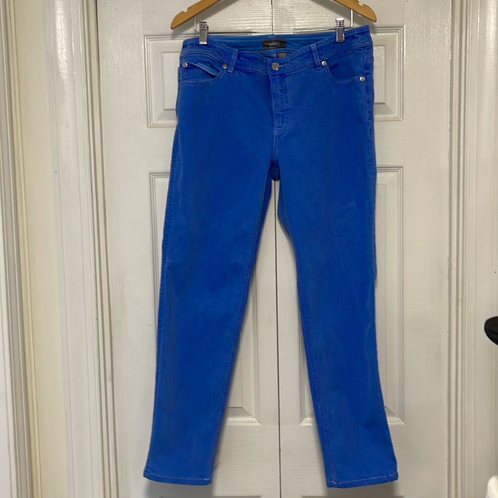Chicos Jeans Sky Blue Excellent Rarely Worn Preowned Condition